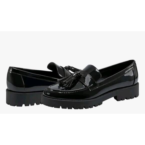 NWOT Bandolino Patent Leather Loafers Tassels Womens 9 Black Lug Sole Slip On - Picture 1 of 14